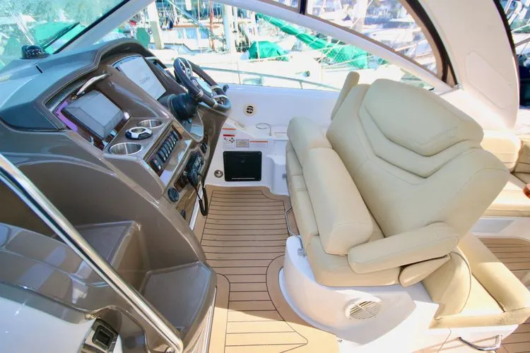 Slide: The Image of 2013 Cruisers Yachts 380 - Image 6 - 6