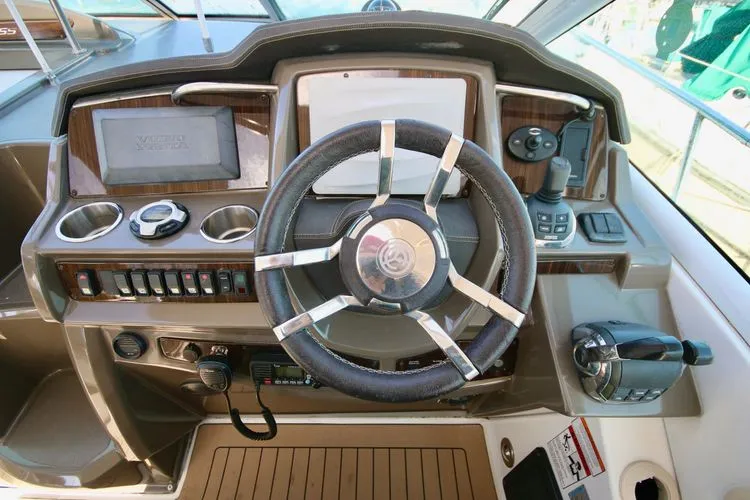 Slide: The Image of 2013 Cruisers Yachts 380 - Image 7 - 7