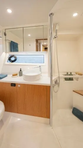 Slide: The Image of 2026 Riviera 585 Suv - Image 21 - 21