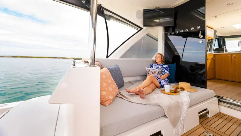 Slide: The Image of 2026 Riviera 585 Suv - Image 6 - 6