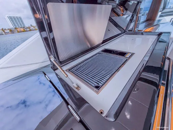 Slide: The Image of 2024 Sunseeker 75 Predator - Image 15 - 15