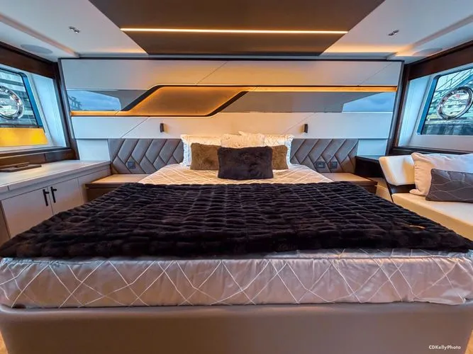 Slide: The Image of 2024 Sunseeker 75 Predator - Image 36 - 36