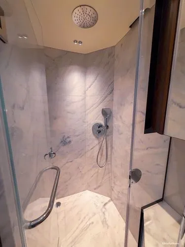 Slide: The Image of 2024 Sunseeker 75 Predator - Image 39 - 39