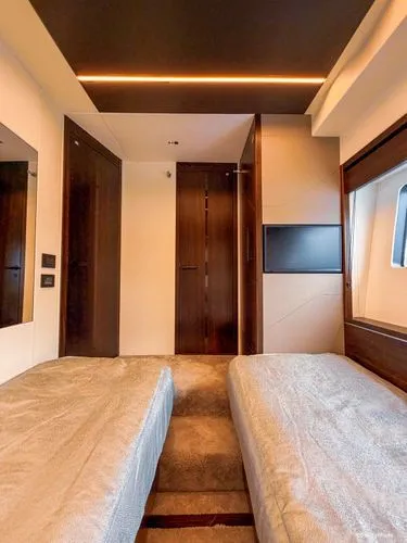 Slide: The Image of 2024 Sunseeker 75 Predator - Image 42 - 42