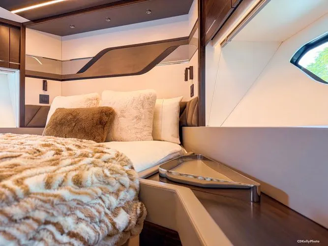 Slide: The Image of 2024 Sunseeker 75 Predator - Image 44 - 44