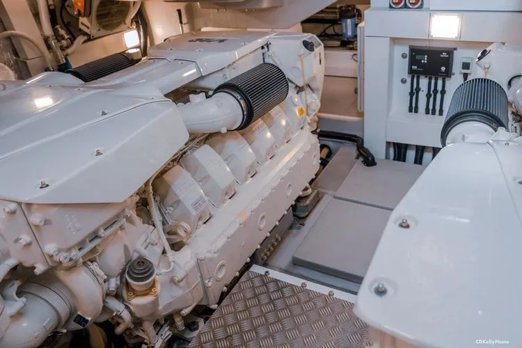 Slide: The Image of 2024 Sunseeker 75 Predator - Image 49 - 49