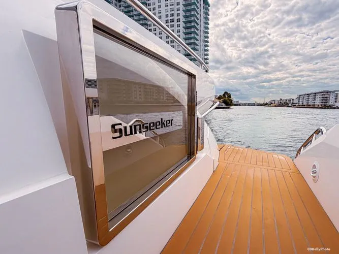 Slide: The Image of 2024 Sunseeker 75 Predator - Image 8 - 8