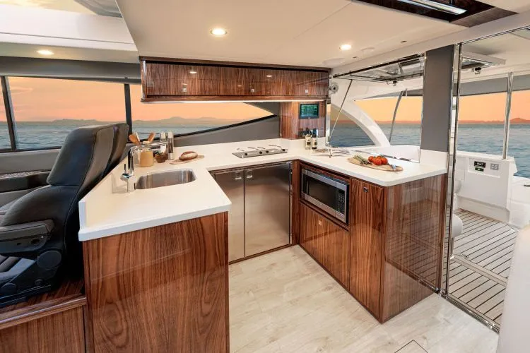 Slide: The Image of 2026 Riviera 465 Suv - Image 10 - 10