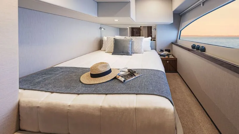 Slide: The Image of 2026 Riviera 465 Suv - Image 15 - 15