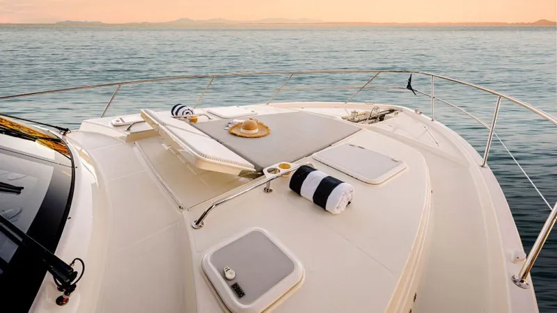 Slide: The Image of 2026 Riviera 465 Suv - Image 5 - 5