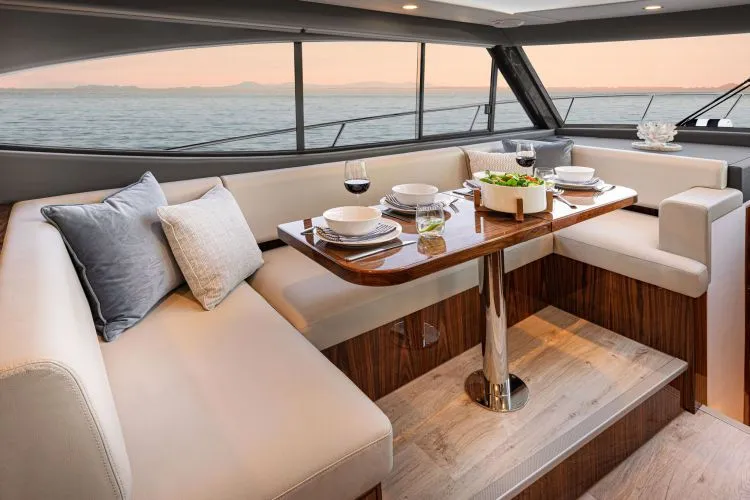 Slide: The Image of 2026 Riviera 465 Suv - Image 9 - 9