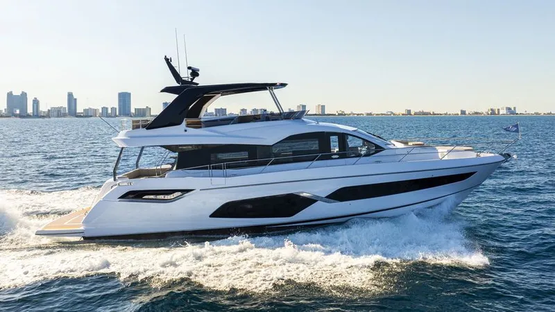 The Image of 2026 Sunseeker Manhattan 68 (2025) - Image 1 - 1