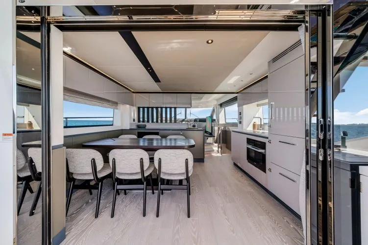 Slide: The Image of 2026 Sunseeker Manhattan 68 (2025) - Image 13 - 13