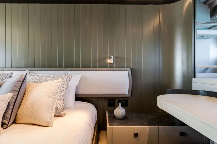 Slide: The Image of 2026 Sunseeker Manhattan 68 (2025) - Image 28 - 28