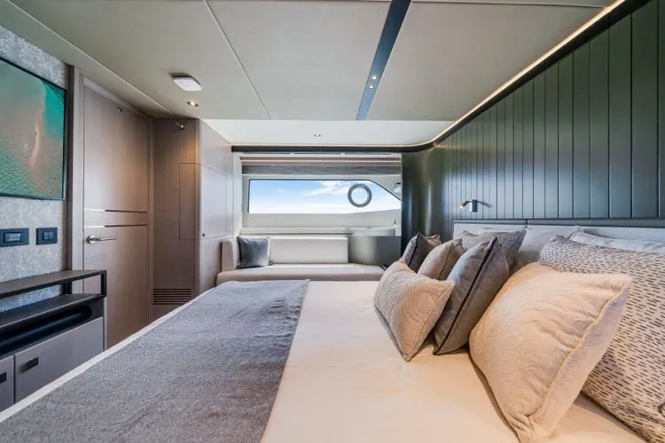 Slide: The Image of 2026 Sunseeker Manhattan 68 (2025) - Image 30 - 30