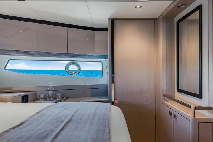 Slide: The Image of 2026 Sunseeker Manhattan 68 (2025) - Image 32 - 32