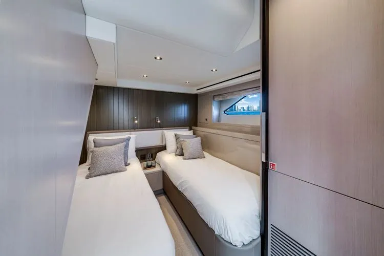 Slide: The Image of 2026 Sunseeker Manhattan 68 (2025) - Image 34 - 34