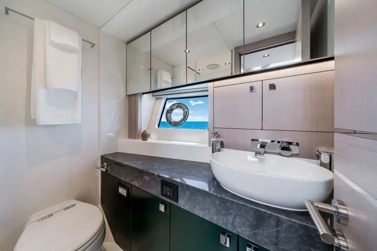 Slide: The Image of 2026 Sunseeker Manhattan 68 (2025) - Image 35 - 35