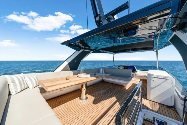 Slide: The Image of 2026 Sunseeker Manhattan 68 (2025) - Image 36 - 36