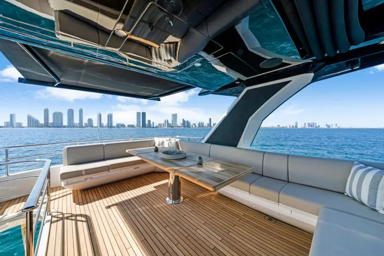 Slide: The Image of 2026 Sunseeker Manhattan 68 (2025) - Image 37 - 37