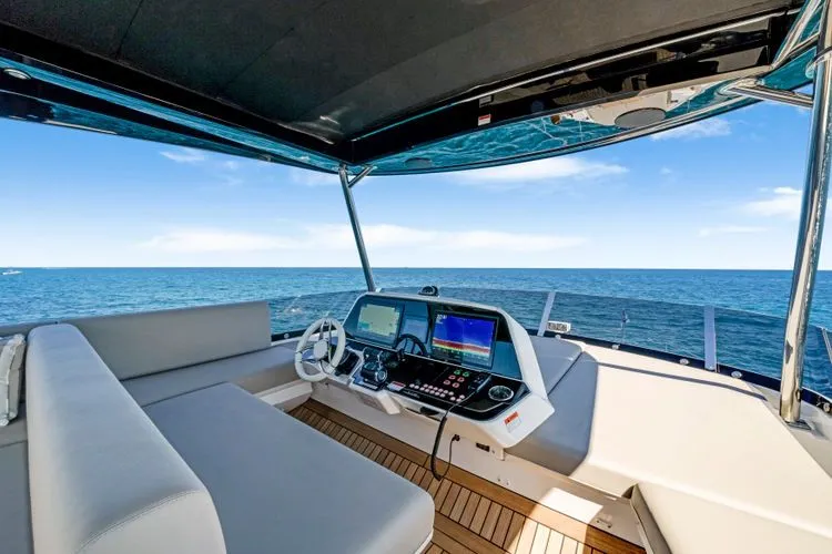 Slide: The Image of 2026 Sunseeker Manhattan 68 (2025) - Image 41 - 41