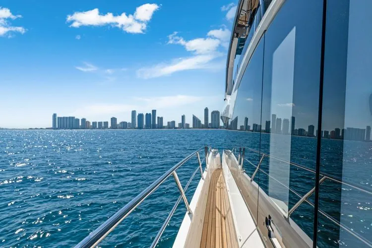 Slide: The Image of 2026 Sunseeker Manhattan 68 (2025) - Image 43 - 43