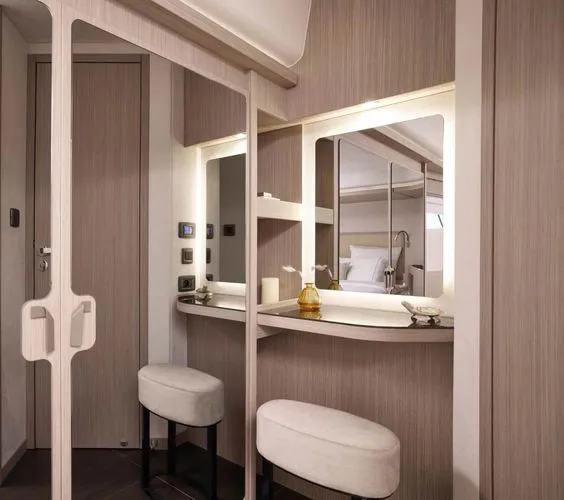 Slide: The Image of 2027 Prestige F5.7 - Image 20 - 20