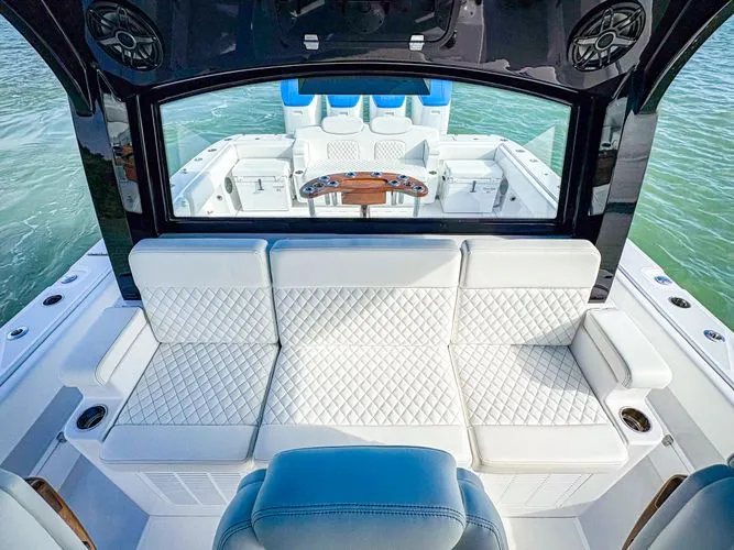 Slide: The Image of 2025 Hcb 48 Campeon - Image 19 - 19