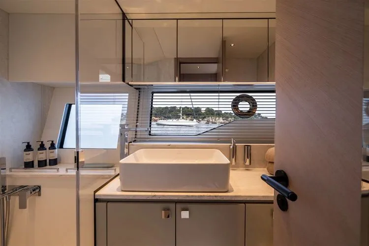 Slide: The Image of 2026 Sunseeker Predator 55 - Image 28 - 28