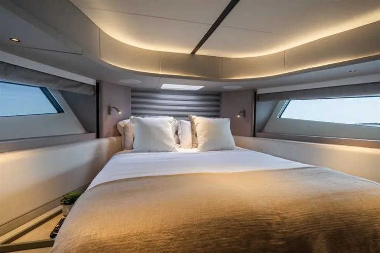 Slide: The Image of 2026 Sunseeker Predator 55 - Image 31 - 31