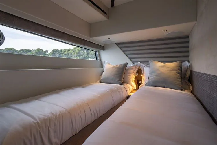 Slide: The Image of 2026 Sunseeker Predator 55 - Image 33 - 33