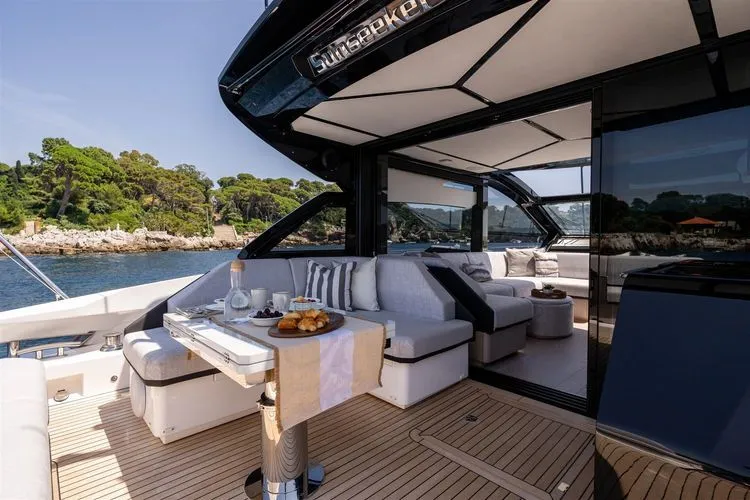 Slide: The Image of 2026 Sunseeker Predator 55 - Image 9 - 9