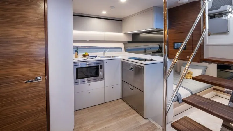 Slide: The Image of 2026 Riviera 4300 Sports Express - Image 14 - 14