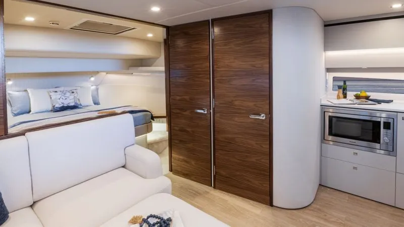 Slide: The Image of 2026 Riviera 4300 Sports Express - Image 15 - 15