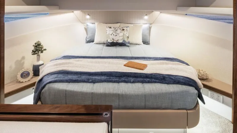 Slide: The Image of 2026 Riviera 4300 Sports Express - Image 19 - 19