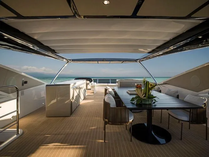 Slide: The Image of 2026 Sunseeker 90 Ocean - Image 16 - 16