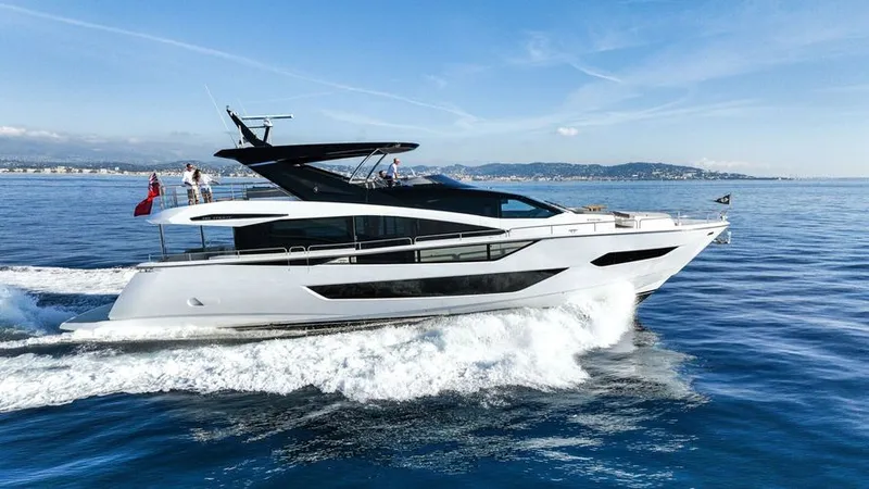 The Image of 2026 Sunseeker 88 Yacht - Image 1 - 1