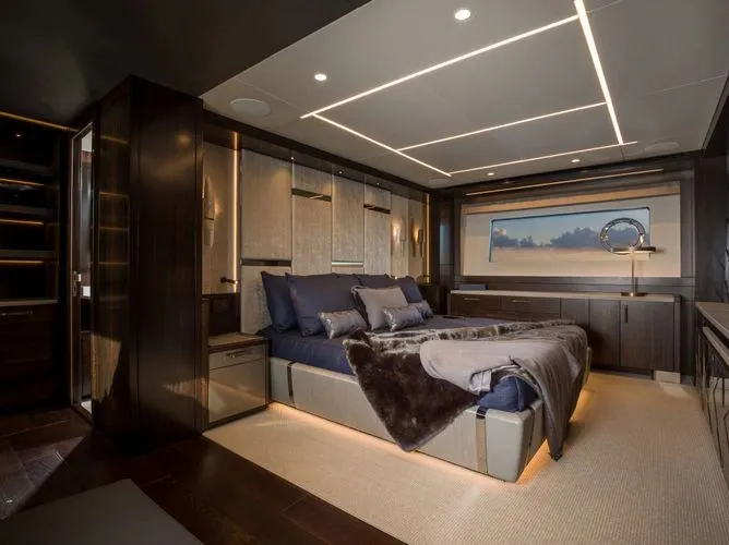Slide: The Image of 2026 Sunseeker 88 Yacht - Image 17 - 17