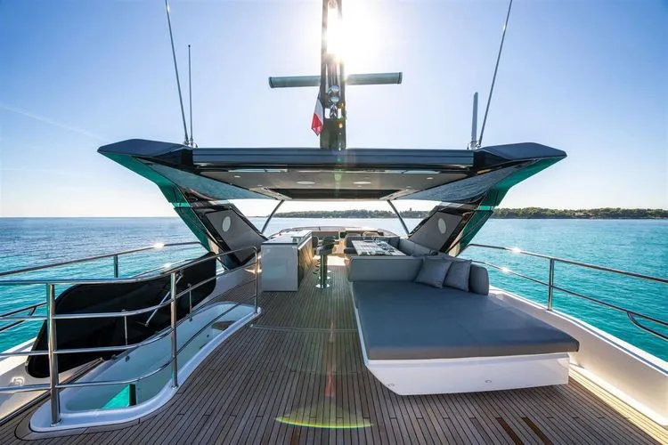 Slide: The Image of 2026 Sunseeker 88 Yacht - Image 6 - 6