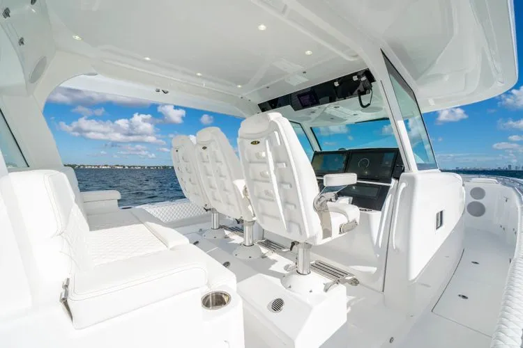 Slide: The Image of 2026 Hcb 48 Campeon - Image 15 - 15