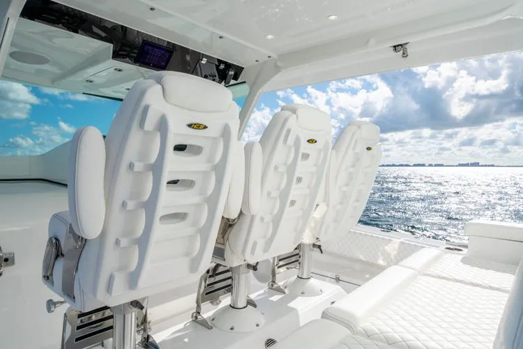 Slide: The Image of 2026 Hcb 48 Campeon - Image 16 - 16