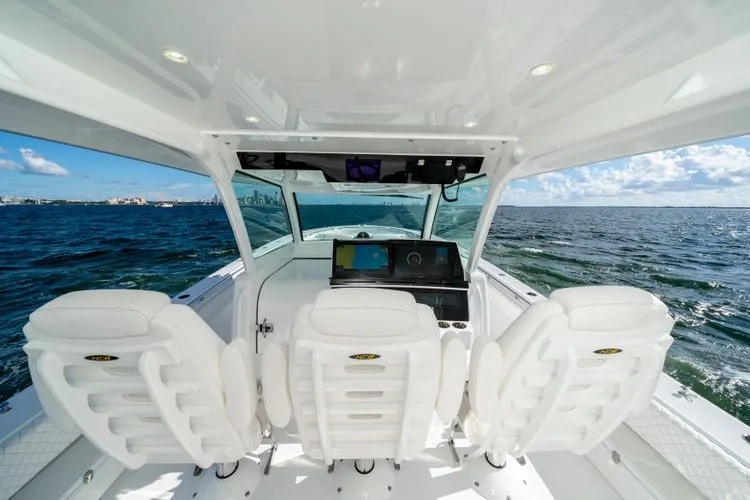 Slide: The Image of 2026 Hcb 48 Campeon - Image 17 - 17