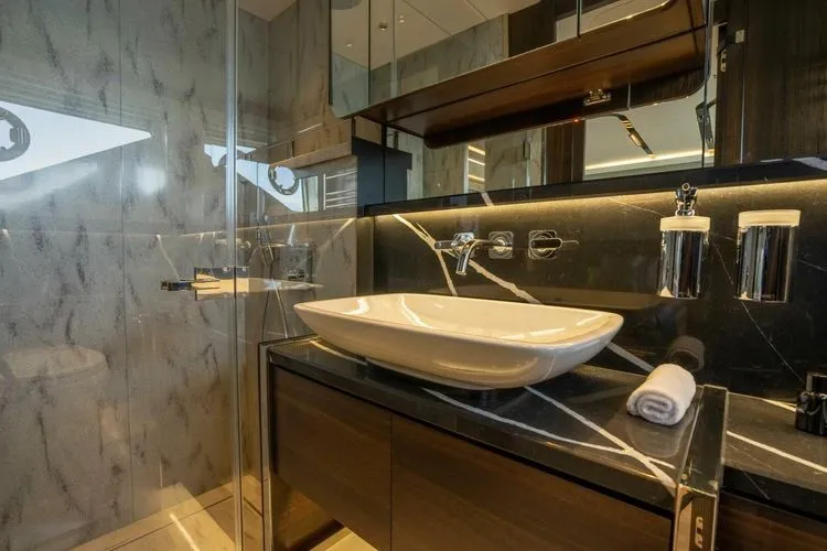 Slide: The Image of 2026 Sunseeker 65 Sport Yacht - Image 15 - 15