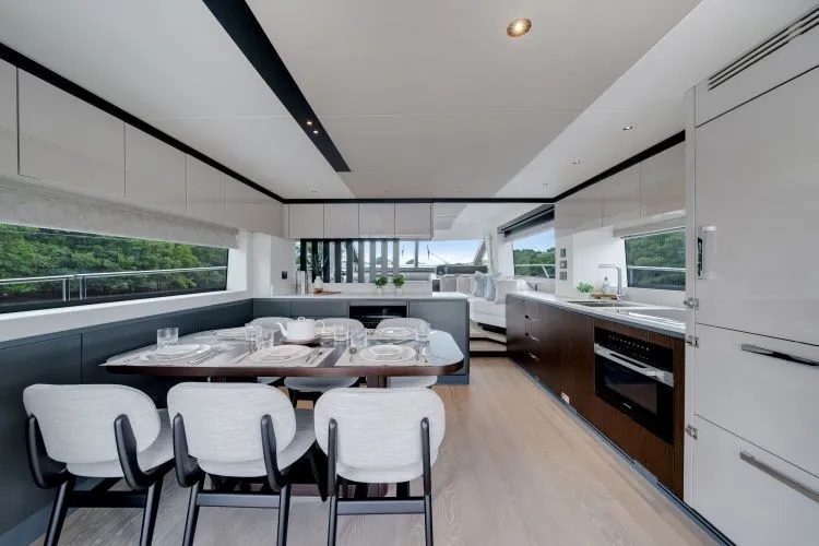 Slide: The Image of 2026 Sunseeker Manhattan 68 (2025) - Image 19 - 19