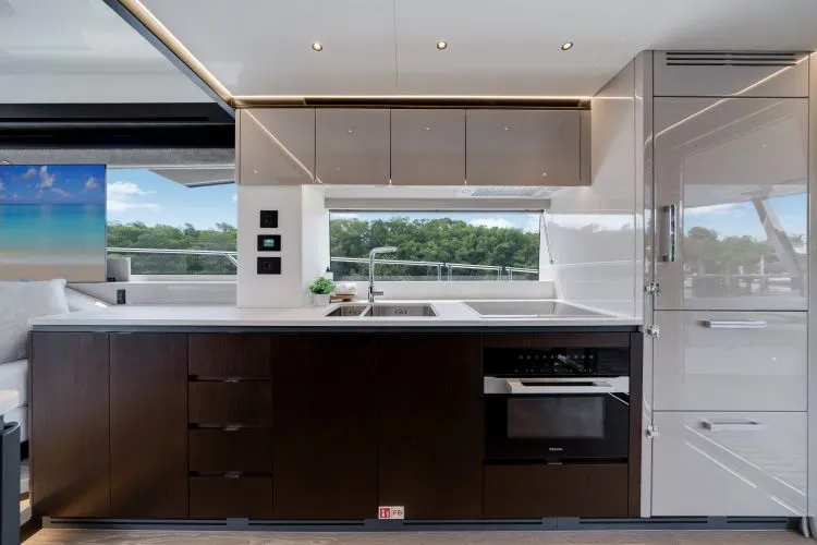 Slide: The Image of 2026 Sunseeker Manhattan 68 (2025) - Image 23 - 23