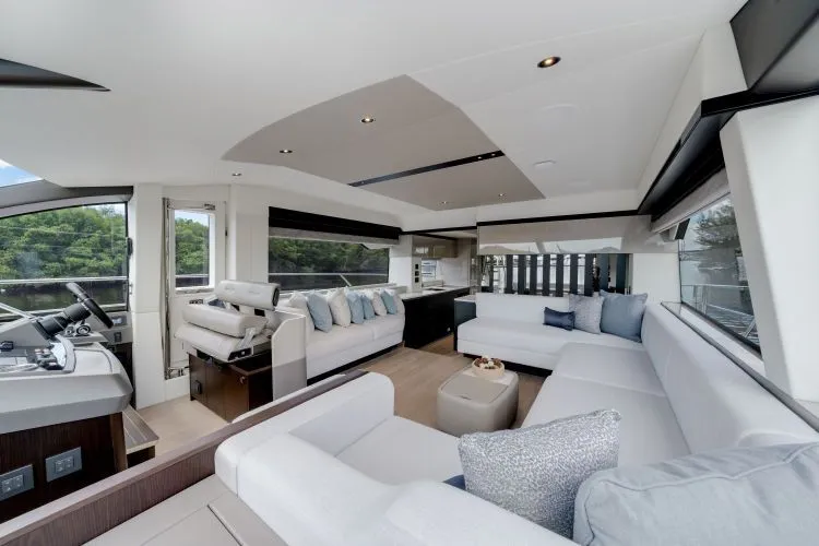 Slide: The Image of 2026 Sunseeker Manhattan 68 (2025) - Image 28 - 28