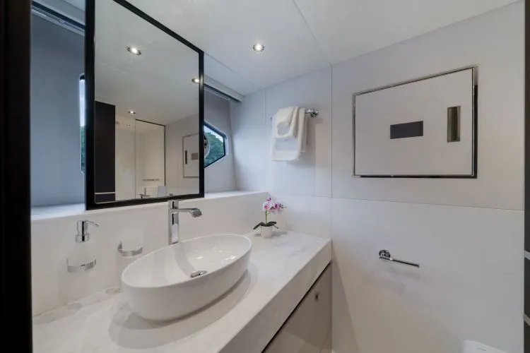 Slide: The Image of 2026 Sunseeker Manhattan 68 (2025) - Image 47 - 47