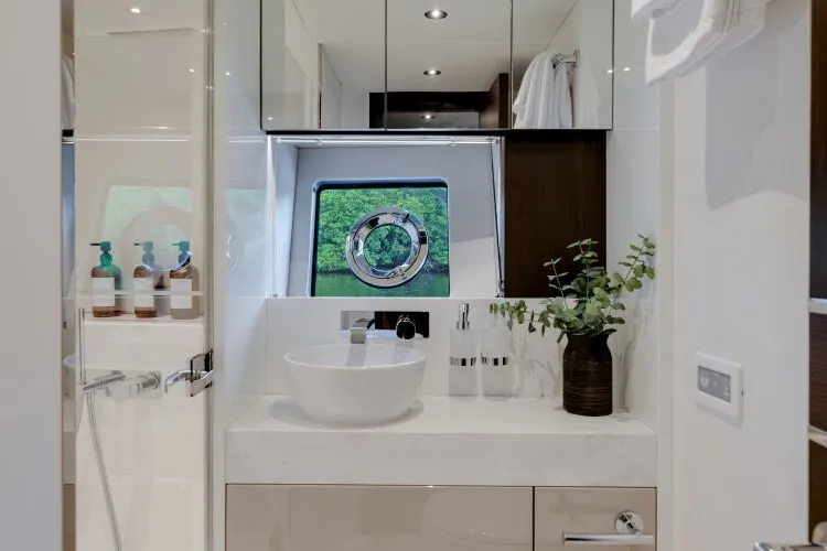 Slide: The Image of 2026 Sunseeker Manhattan 68 (2025) - Image 51 - 51