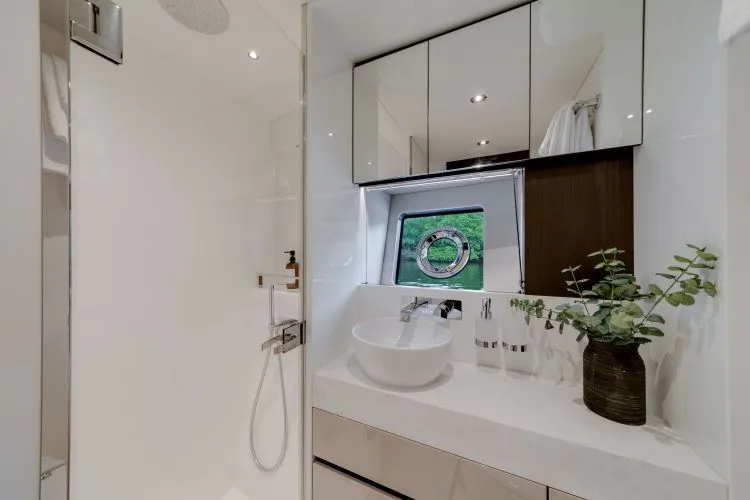 Slide: The Image of 2026 Sunseeker Manhattan 68 (2025) - Image 52 - 52