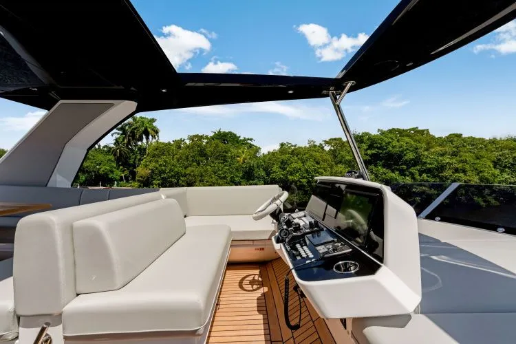 Slide: The Image of 2026 Sunseeker Manhattan 68 (2025) - Image 58 - 58